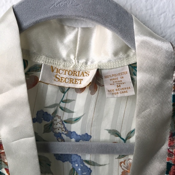 Vintage Gold Label Victoria Secret Pajama Top - Picture 4 of 5